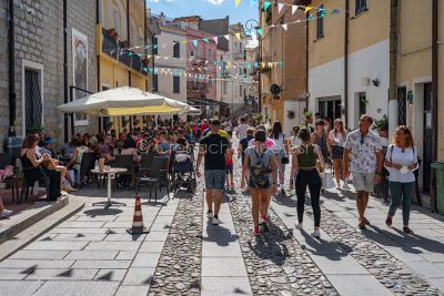 Turisti a Oliena (foto S.Novellu)