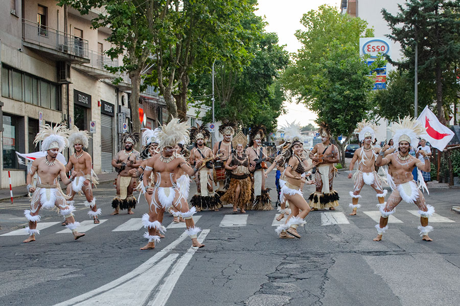 Nuoro. Il XXIII° Festival del folklore celebra pace e integrazione