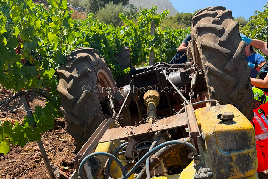 Tragedia a Dorgali: 88enne muore schiacciato dal trattore