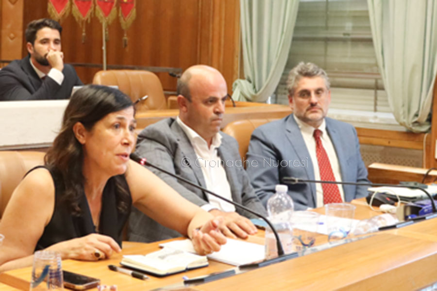 Sanità Nuoro, la promessa di Todde sui reparti: svolta reale o solita passerella politica?