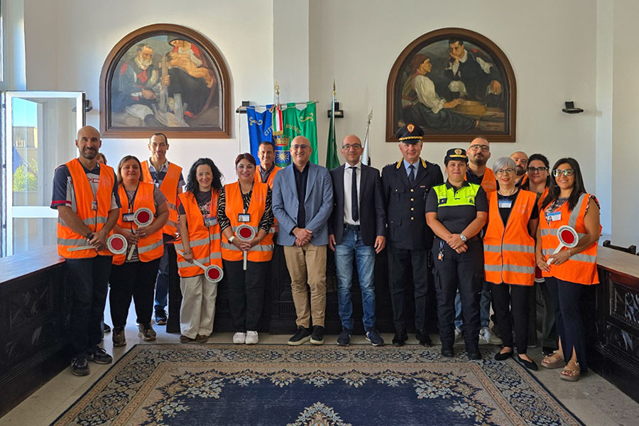 Nuoro. Sicurezza scolastica: in servizio 15 ausiliari del traffico volontari