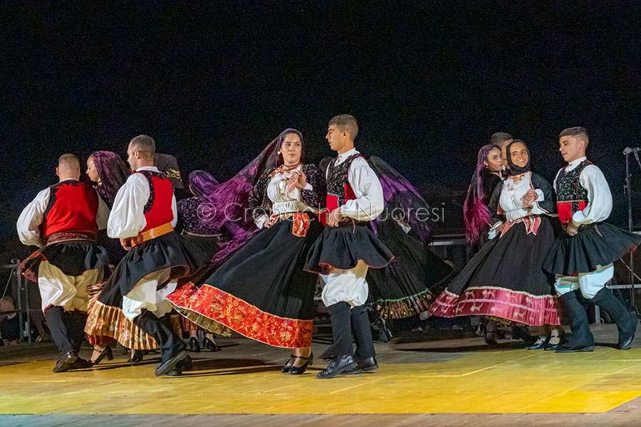 Il gruppo folk Santu Nicola di Irgoli (foto S.Novellu)