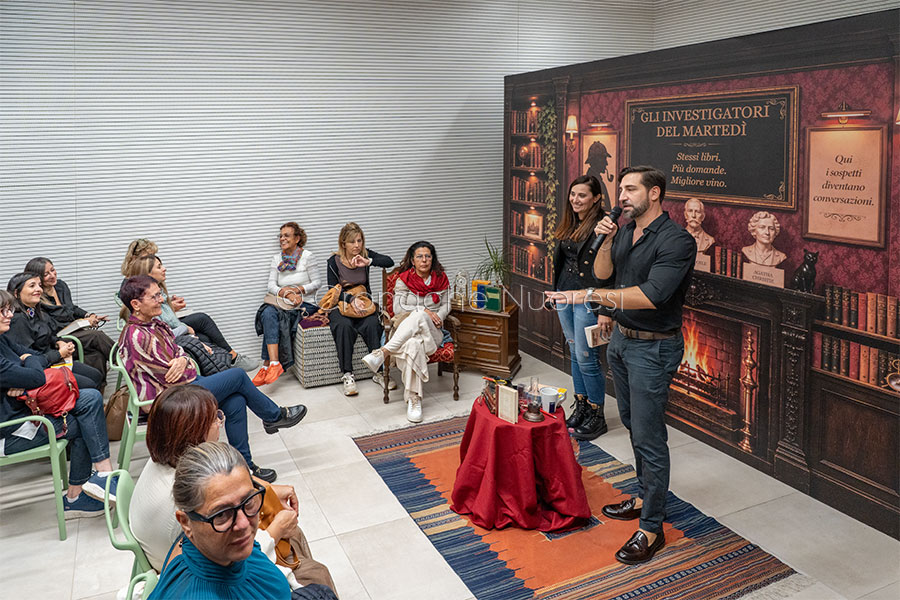 Orosei, incontro con lo scrittore Piergiorgio Pulixi (foto S.Novellu)