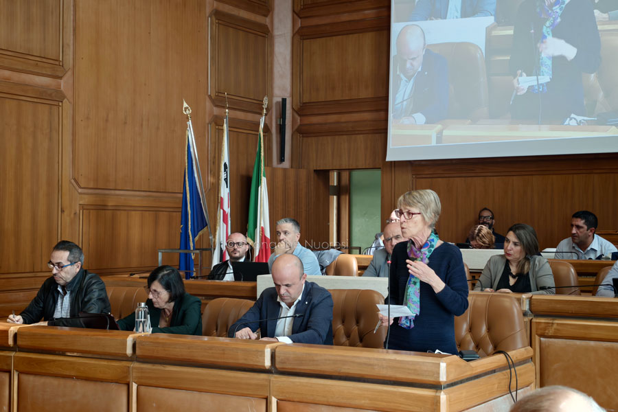 Trasporti pubblici nel Nuorese: lo stress degli studenti arriva in Provincia: Ciccolini promette la svolta