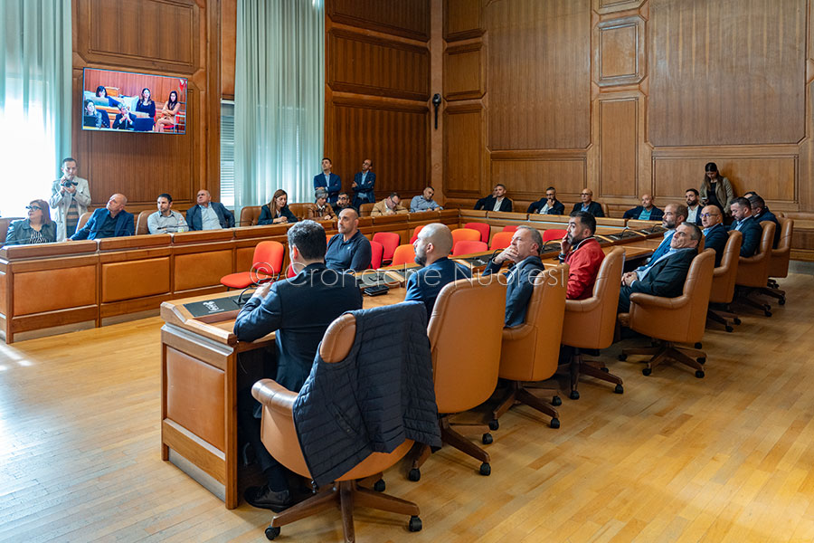 Sindaci e amministratori presenti all'incontro (foto S.Novellu)