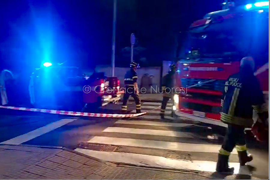 Nuoro. Fiamme in un appartamento dopo un forte boato: paura per l’inquilino – VIDEO