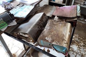 Bitti, i registri degli archivi comunali danneggiati dal fango