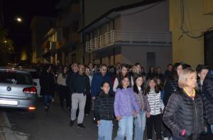 Fonni, fiaccolata per le quattro giovani vittime dell'incidente (foto Nieddu) 15