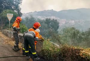 Incendio a Scano Montiferro (foto S.Novellu)