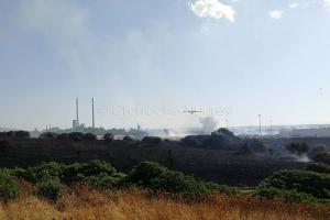 Incendio-nella-zona-industriale-di-Ottana-02