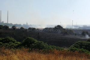 Incendio-nella-zona-industriale-di-Ottana-08