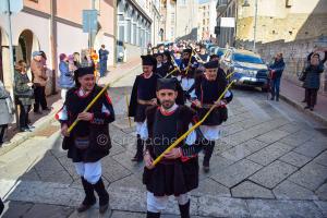L'offerta dei ceri votivi a N.S. delle Grazie (foto S.Littarru)