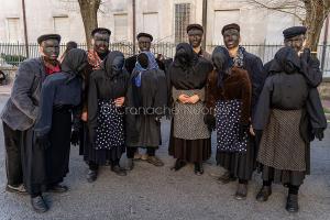 Nuoro, Carnevale delle maschere barbaricine: Maimones di Olzai (© foto S.Novellu)