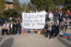 Nuoro, manifestazione per la sanità (foto S.Novellu)