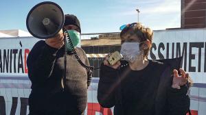 Nuoro, protesta dei malati oncologici al San Francesco ( foto S.Meloni)