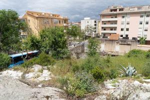 Nuoro. Bivacco per migranti al Sacro Cuore (© foto S.Novellu)