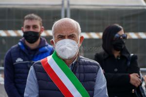 Nuoro.-La-manifestazione-dei-sindaci-davanti-al-San-Fracesco-di-Nuoro-(foto-S.Novellu)-06