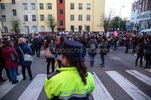 Nuoro. Manifestazione di rabbia contro l'uccisione di Romina Meloni (foto S.Novellu)