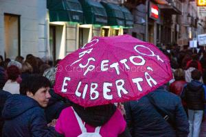 Nuoro. Manifestazione di rabbia contro l'uccisione di Romina Meloni (foto S.Novellu)