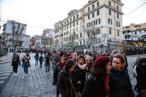 Nuoro. Manifestazione di rabbia contro l'uccisione di Romina Meloni (foto S.Novellu)