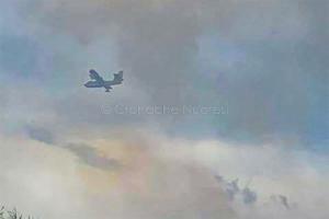 La Caletta. Incendio a Monte Longu