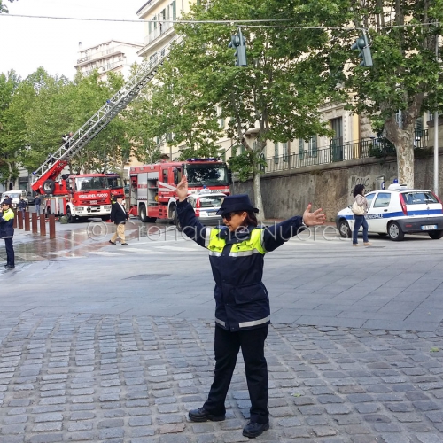 Nuoro, appartamento in fiamme in via Lamarmora (foto S.Novellu)        
