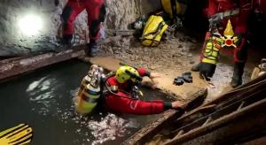 L'esercitazione - addestramento dei Vigili del fuoco nella miniera di Reigraxius a Domusnovas
