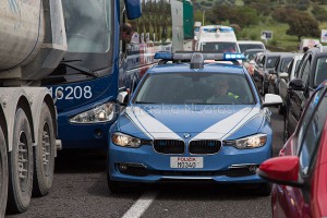 I mezzi di soccorso bloccati nel traffico sulla 131 (foto S.Novellu)   