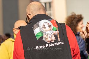 Nuoro,-manifestazione-per-la-Palestina-01 13