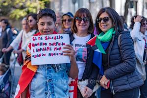 Nuoro,-manifestazione-per-la-Palestina-01 37