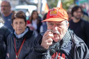 Nuoro,-manifestazione-per-la-Palestina-01 51