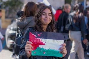 Nuoro,-manifestazione-per-la-Palestina-01 57-2