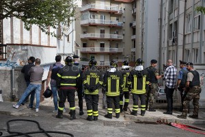 Nuoro,-minaccia-esplosione-10