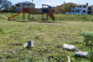 Nuoro, rifiuti al Parco di Tanca Manna (foto S.Novellu)