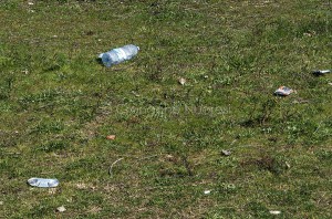 Nuoro, rifiuti al Parco di Tanca Manna (foto S.Novellu)