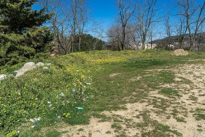 Nuoro, rifiuti al Parco di Tanca Manna (foto S.Novellu)