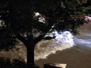 Onda d'acqua in viale Costituzione
