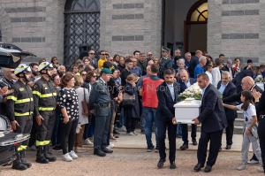 Strage-a-Nuoro--funerali-di-Giusi-Massetti,-Martina-e-Francesco-Gleboni-19