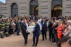 Strage-a-Nuoro--funerali-di-Giusi-Massetti,-Martina-e-Francesco-Gleboni-21